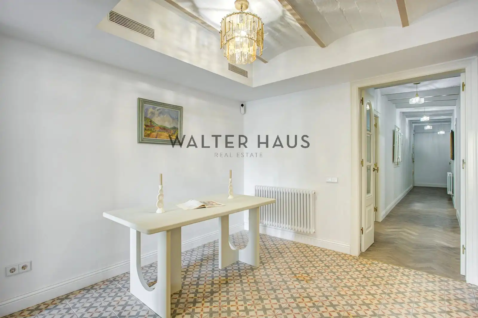 Comedor de Piso en venta en Barcelona con Terraza, Amueblado y Horno