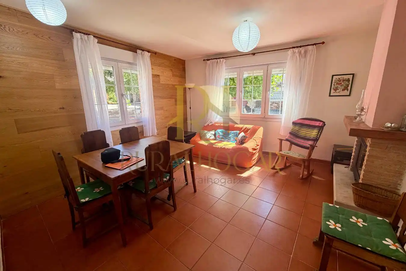 Casa amb terrassa en venda a Plaza de la Fuente Borbullon