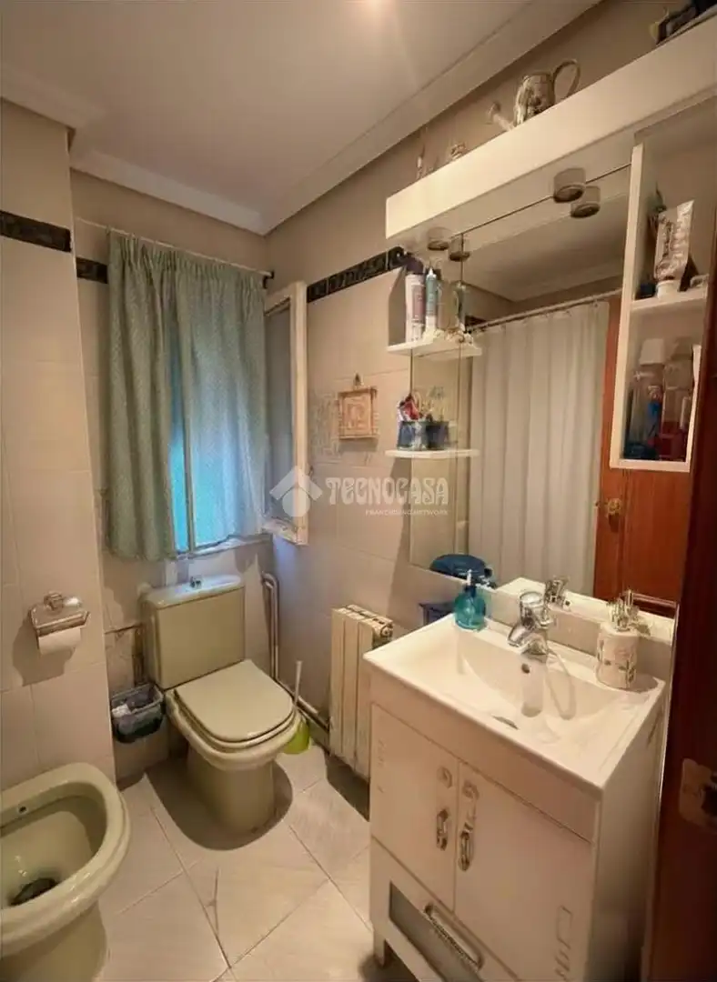 Badezimmer von Wohnung zum Verkauf in Madrid mit Heizung und Terrasse