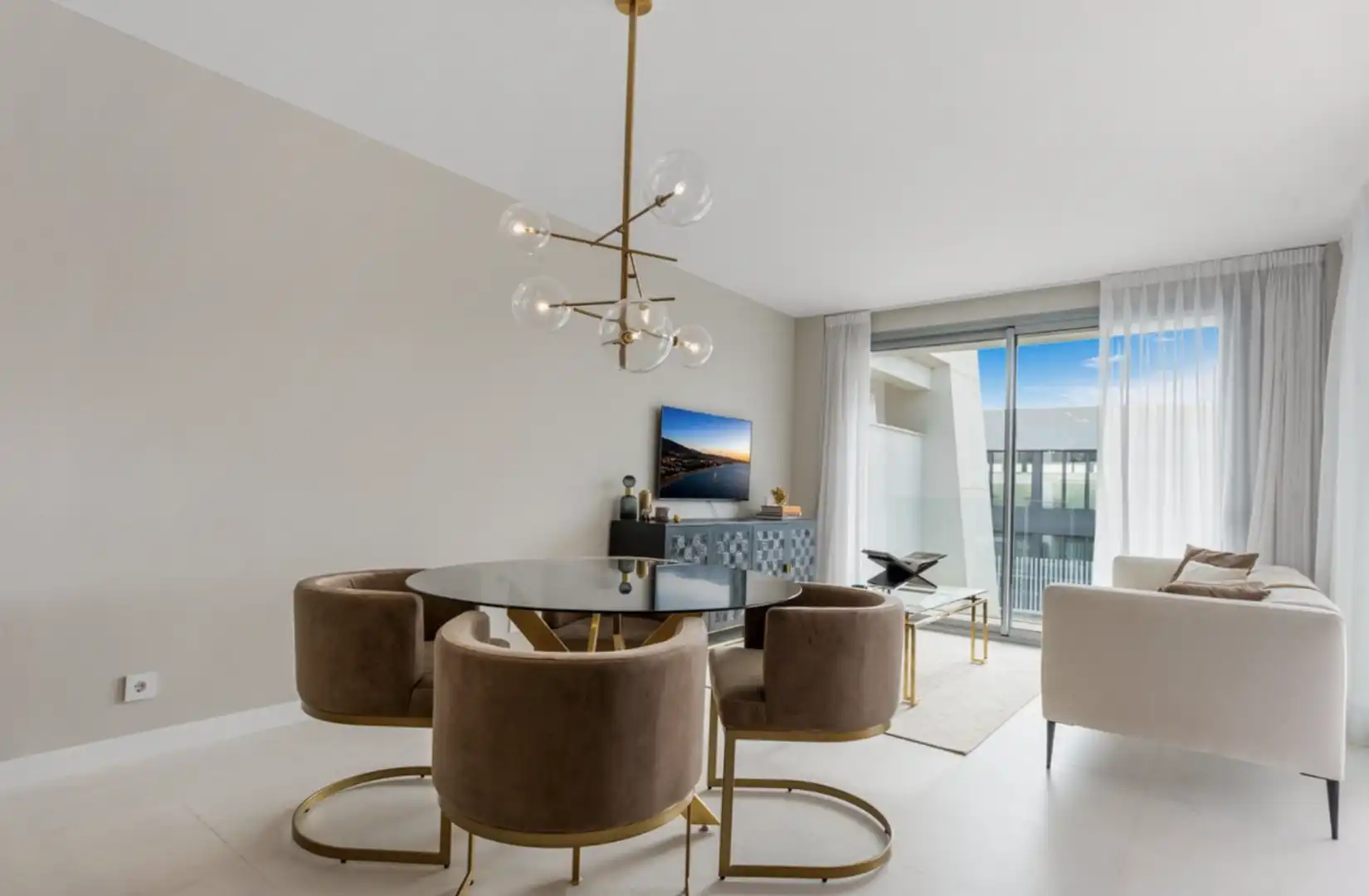 Apartamento con terraza en venta en Calle Camino del Reloj 43, imagen 2