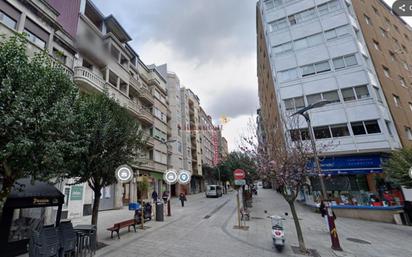 Vista exterior de Pis en venda en Vigo 