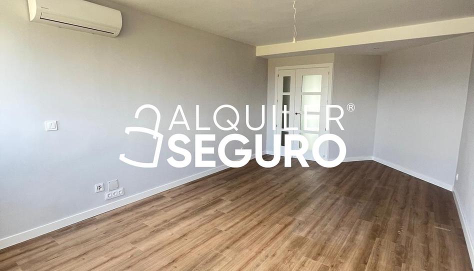 Photo 1 of Flat to rent in Mequinenza, Canillejas, Madrid