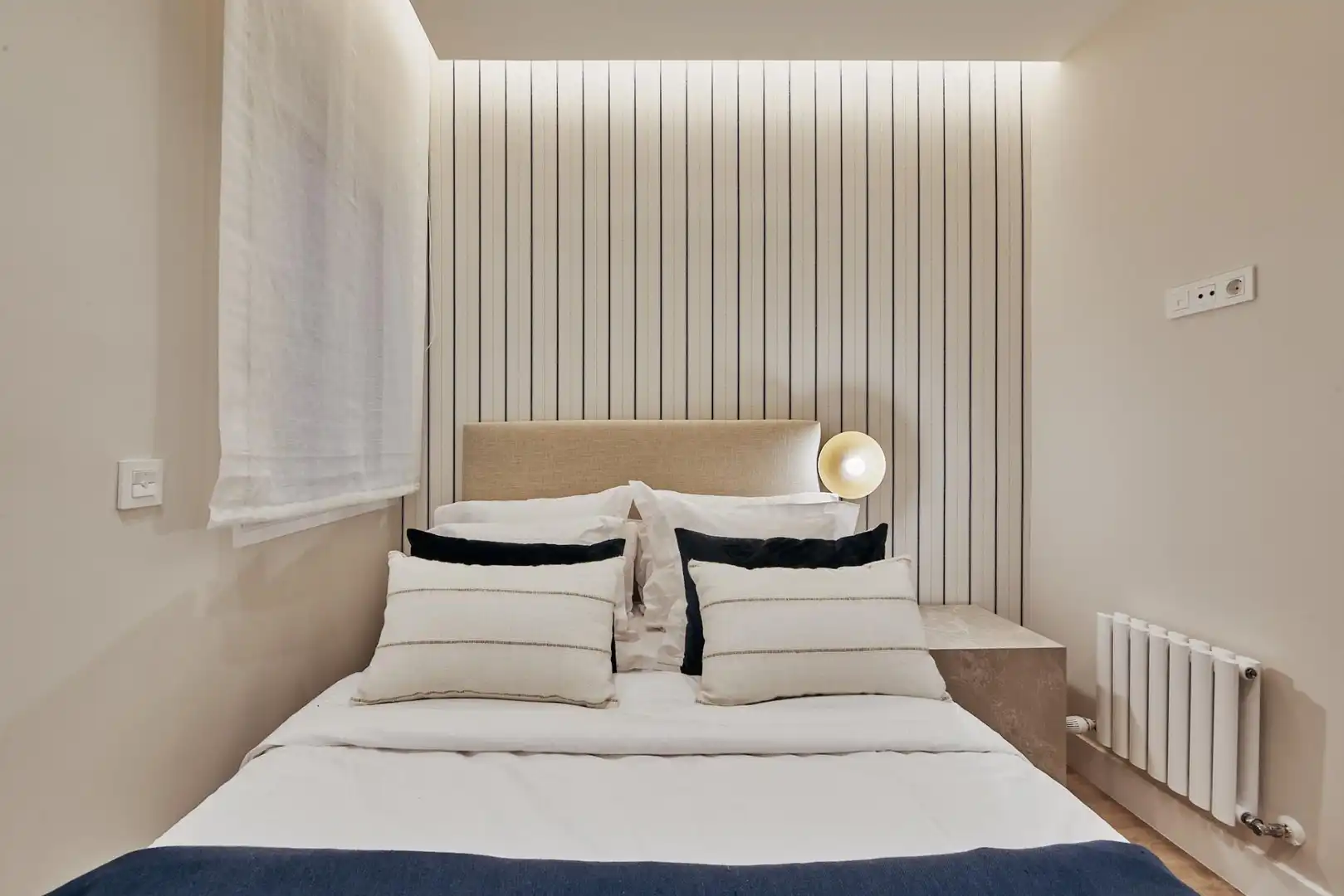 Bedroom of Flat for sale in Madrid  with Air Conditioner, Heating and Furnished