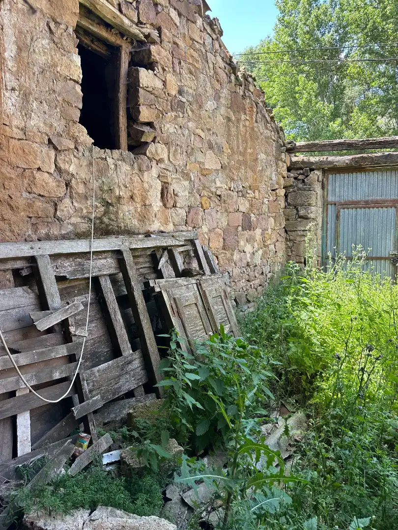 Außenansicht von Country house zum Verkauf in Aguilar de Campoo mit Balkon