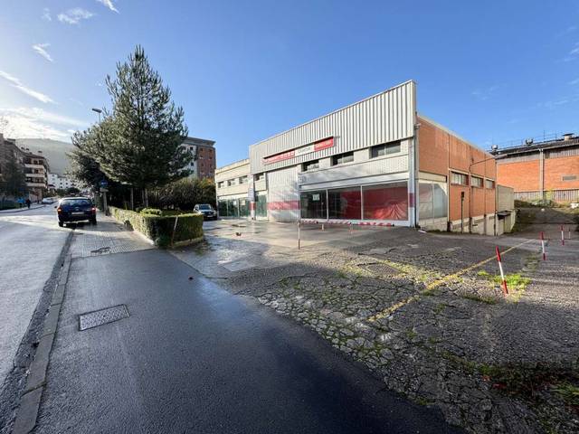 Garaje en Venta en Legazpi