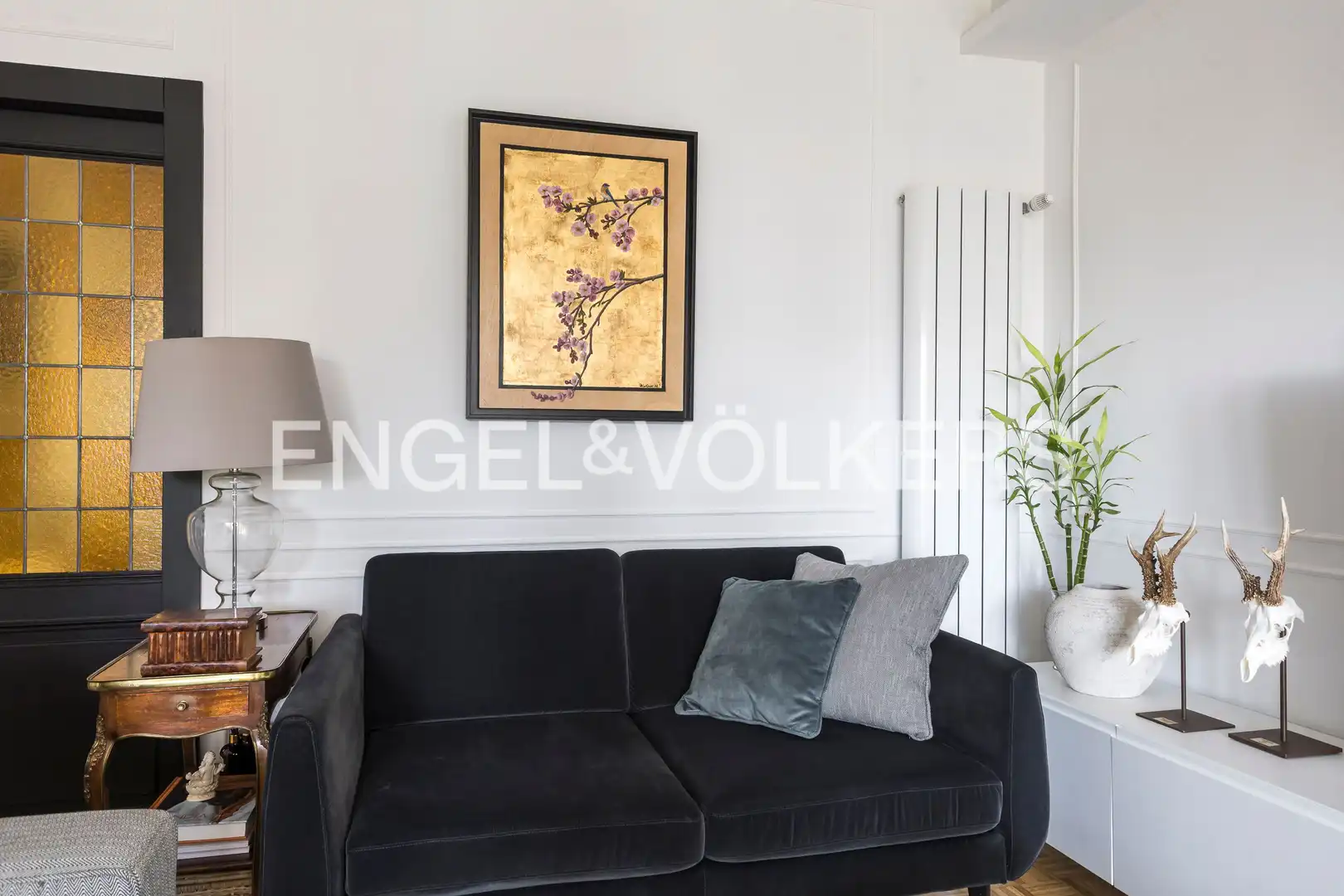 Living room of Flat for sale in Madrid  with Air Conditioner, Heating and Parquet flooring