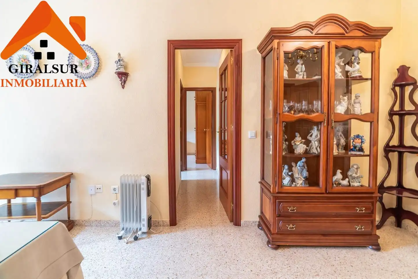 Flat for sale in Sevilla  with Air Conditioner, Storage room and Balcony