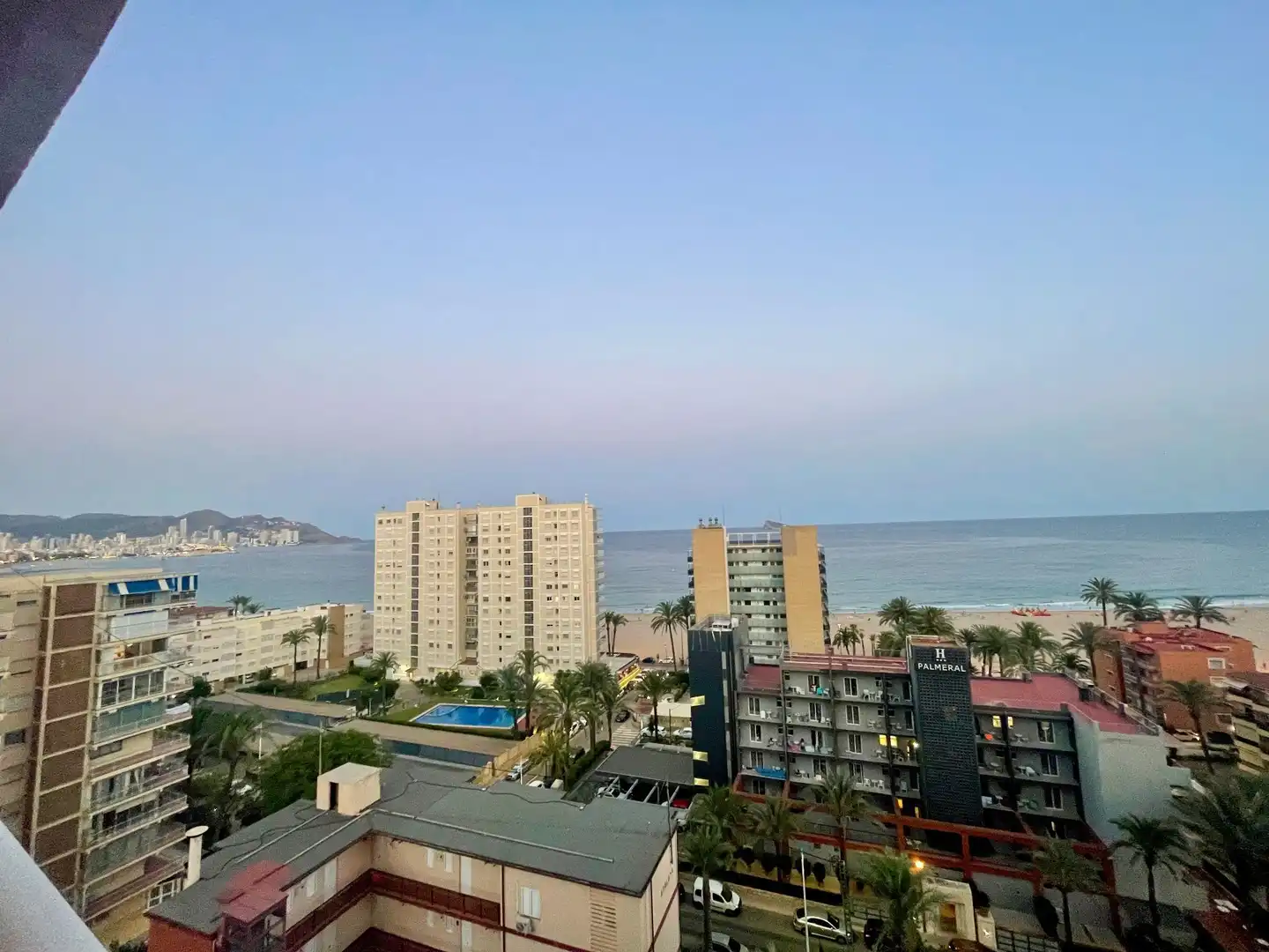 Außenansicht von Wohnungen zur Miete in Benidorm mit Klimaanlage, Möbliert und Gemeinschaftspool
