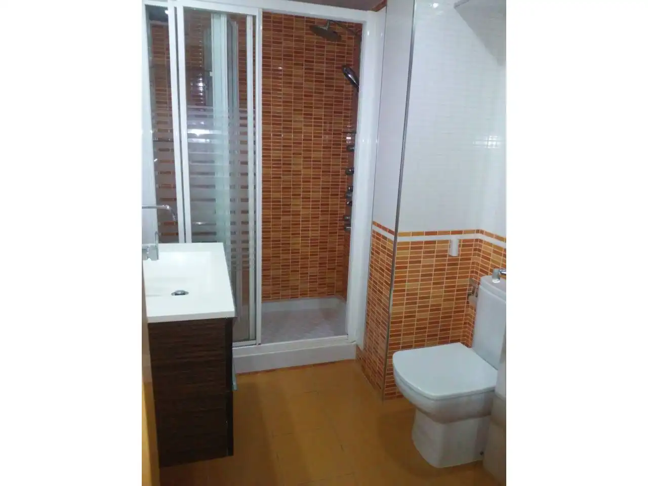 Baño de Piso en venta en Móstoles con Aire acondicionado, Calefacción y Trastero