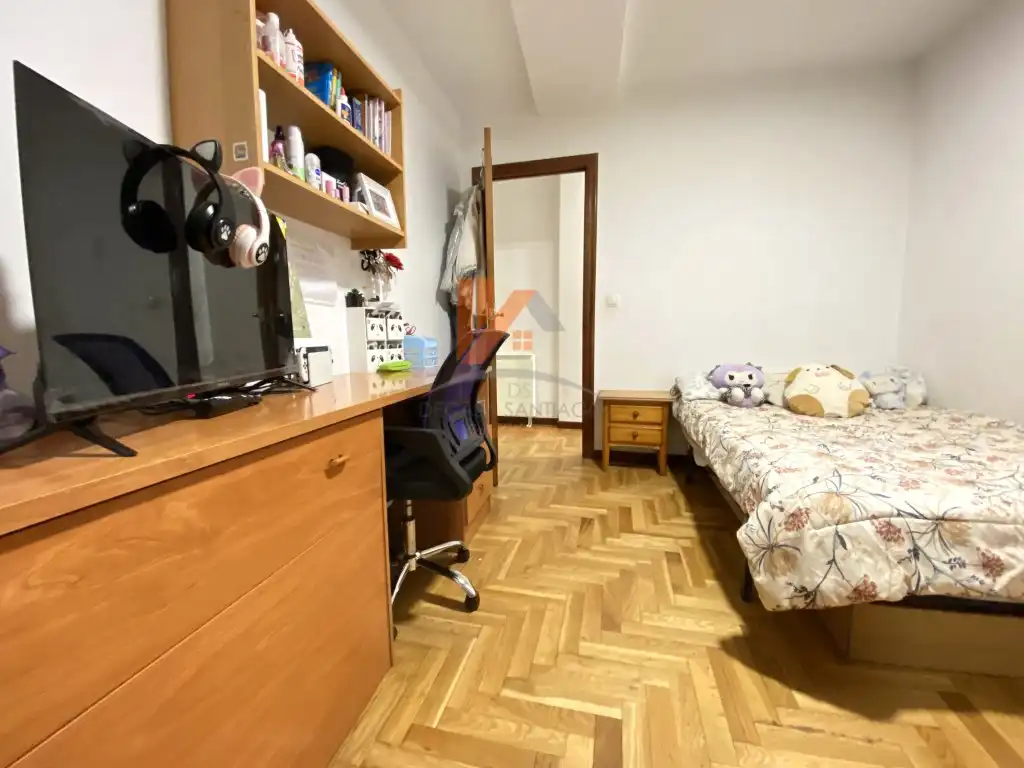 Habitación de Piso en venta en Santiago de Compostela  con Amueblado y Horno