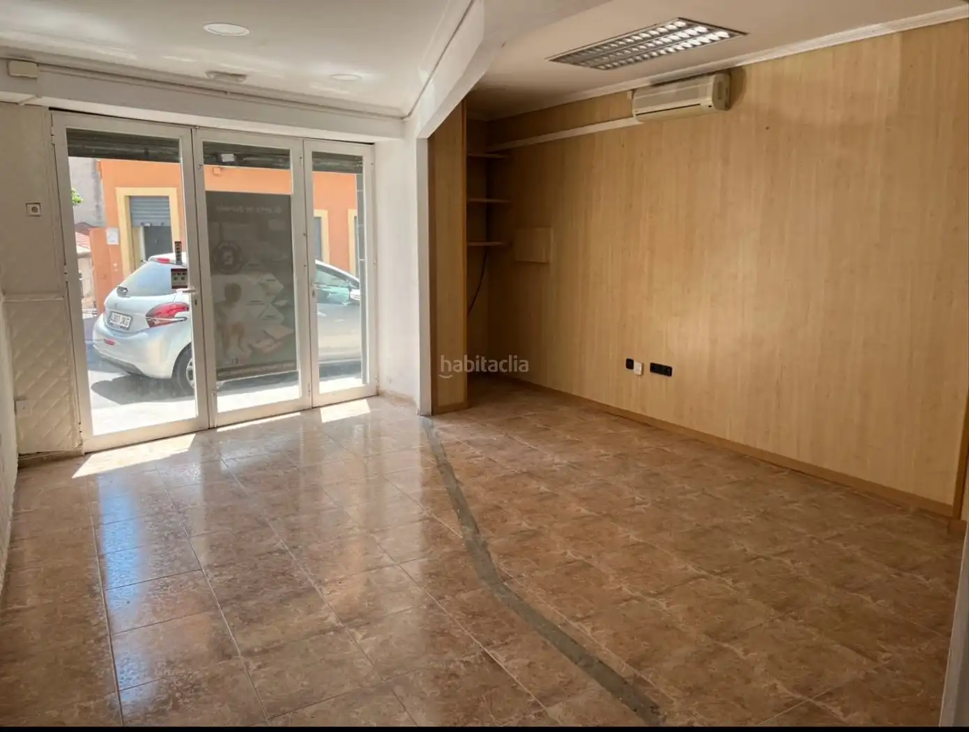 Business premises for sale in Carrer de la Llibertat 10, imagen 3
