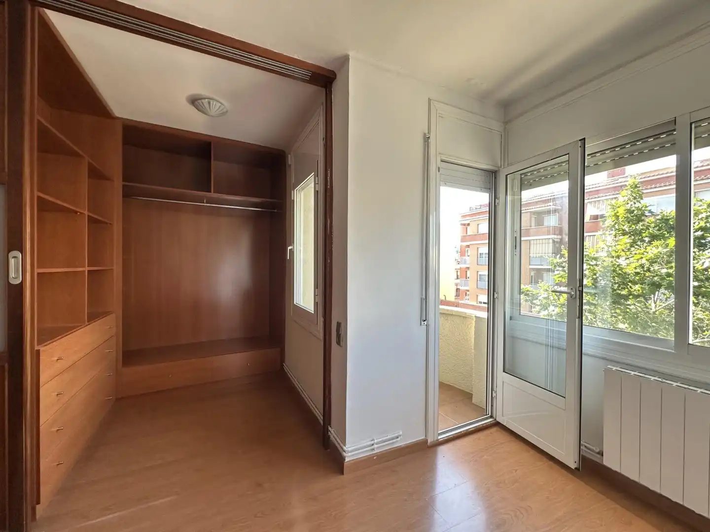 Habitación de Piso en venta en Terrassa con Calefacción, Balcón y Alarma