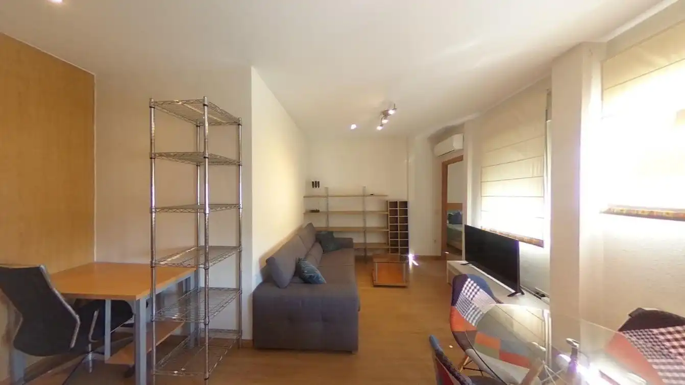 Sala d'estar de Pis de lloguer en  Madrid Capital amb Aire condicionat, Calefacció i Moblat