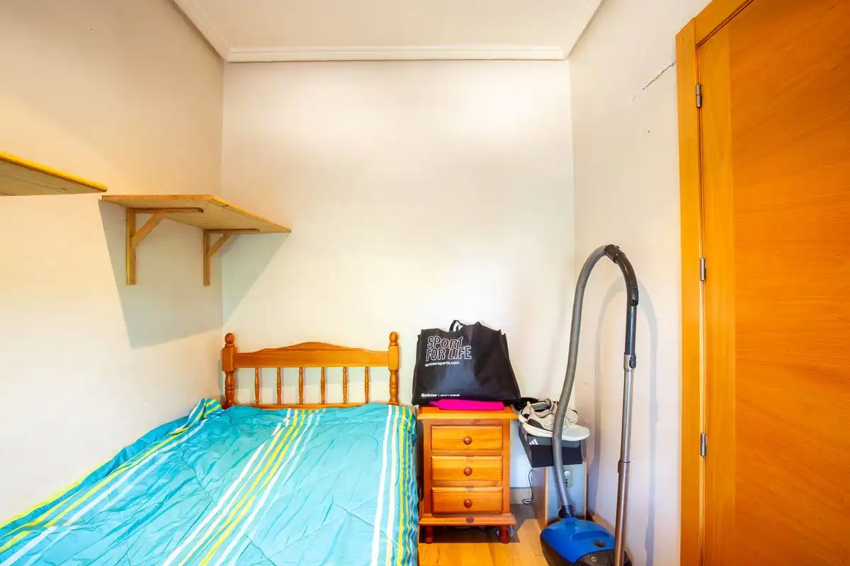 Schlafzimmer von Wohnung zum Verkauf in Mislata mit Klimaanlage und Heizung