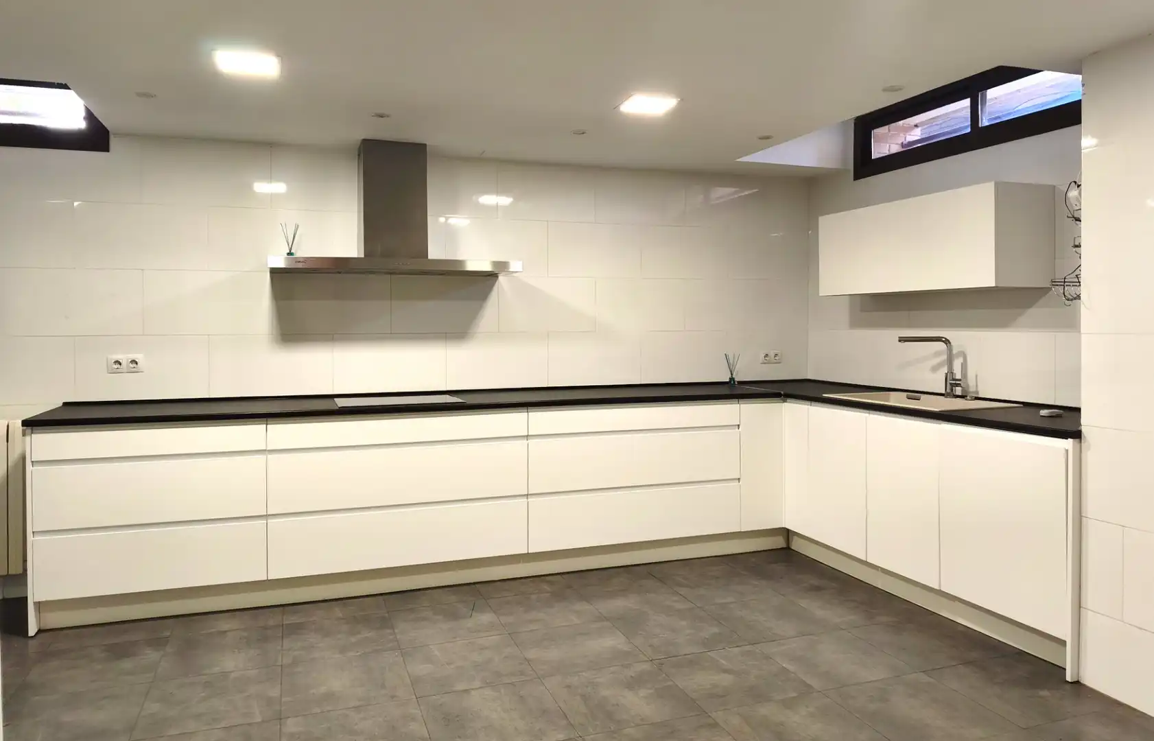Cocina de Casa o chalet en venta en Zaragoza con Aire acondicionado, Jardín privado y Parquet