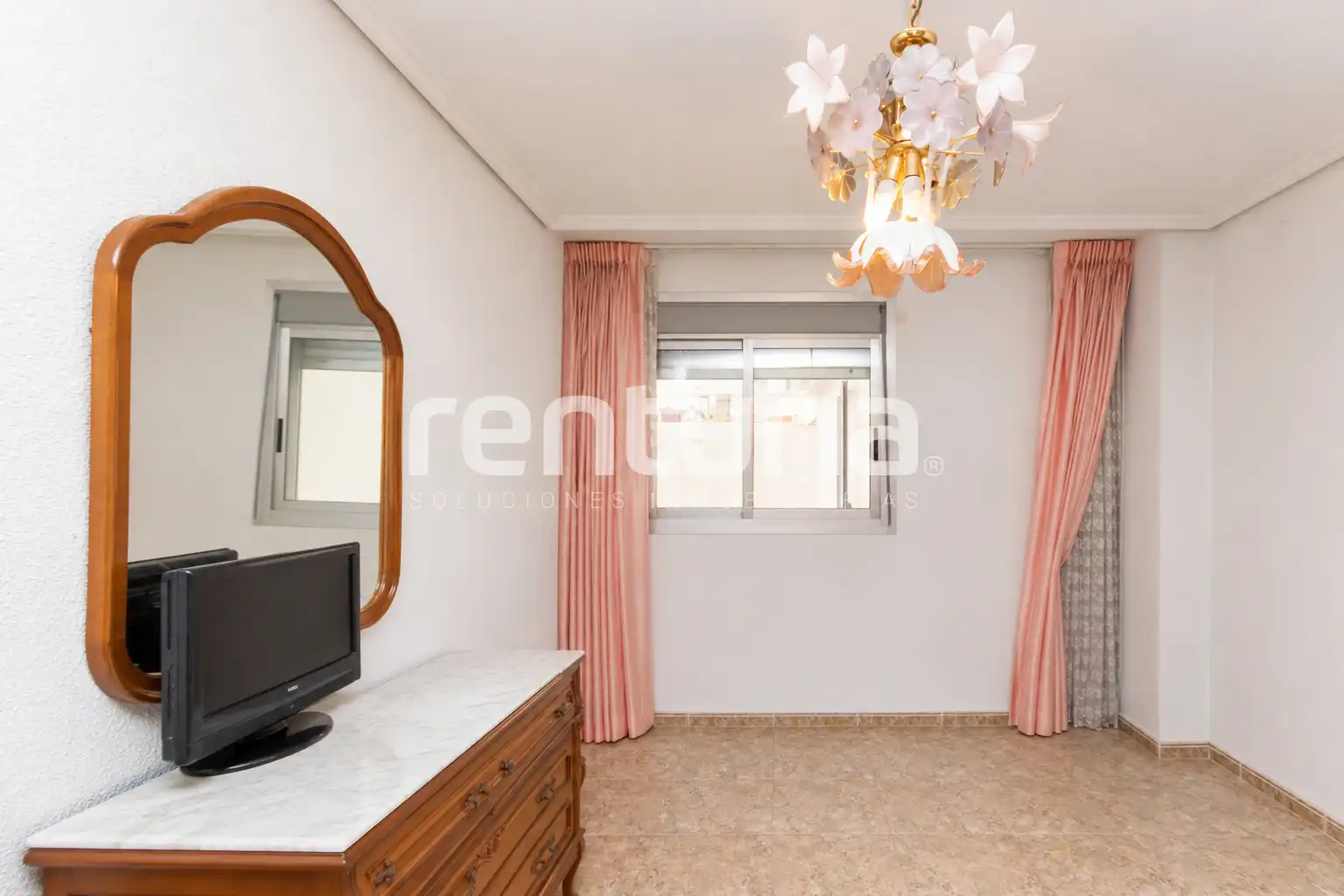 Bedroom of Flat for sale in Valencia  with Air Conditioner, Heating and Terrace