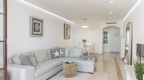 Foto 3 de Ático en venta en Urbanizacion Torre Esteril, 24, Los Arqueros - Puerto del Almendro, Benahavís