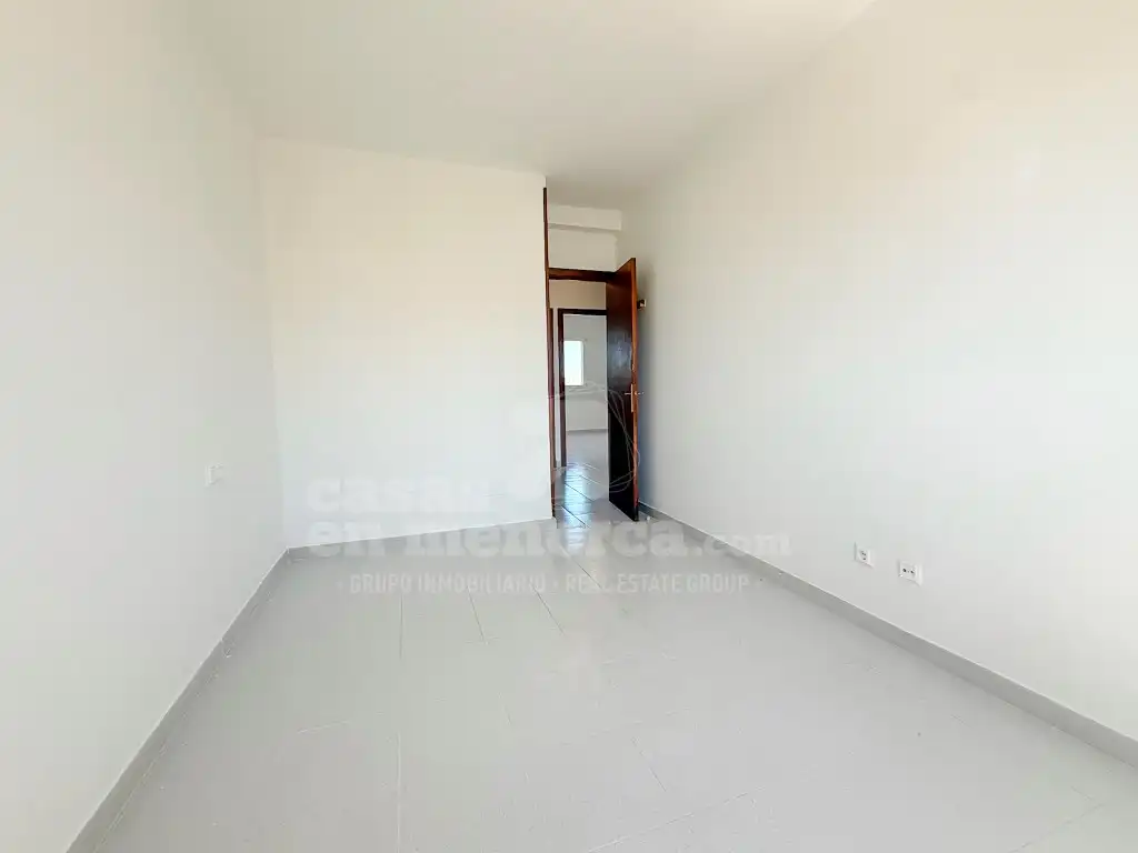 Wohnung zum Verkauf in Es Castell mit Terrasse