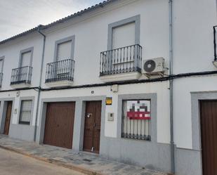 Vista exterior de Casa o xalet en venda en El Viso amb Aire condicionat