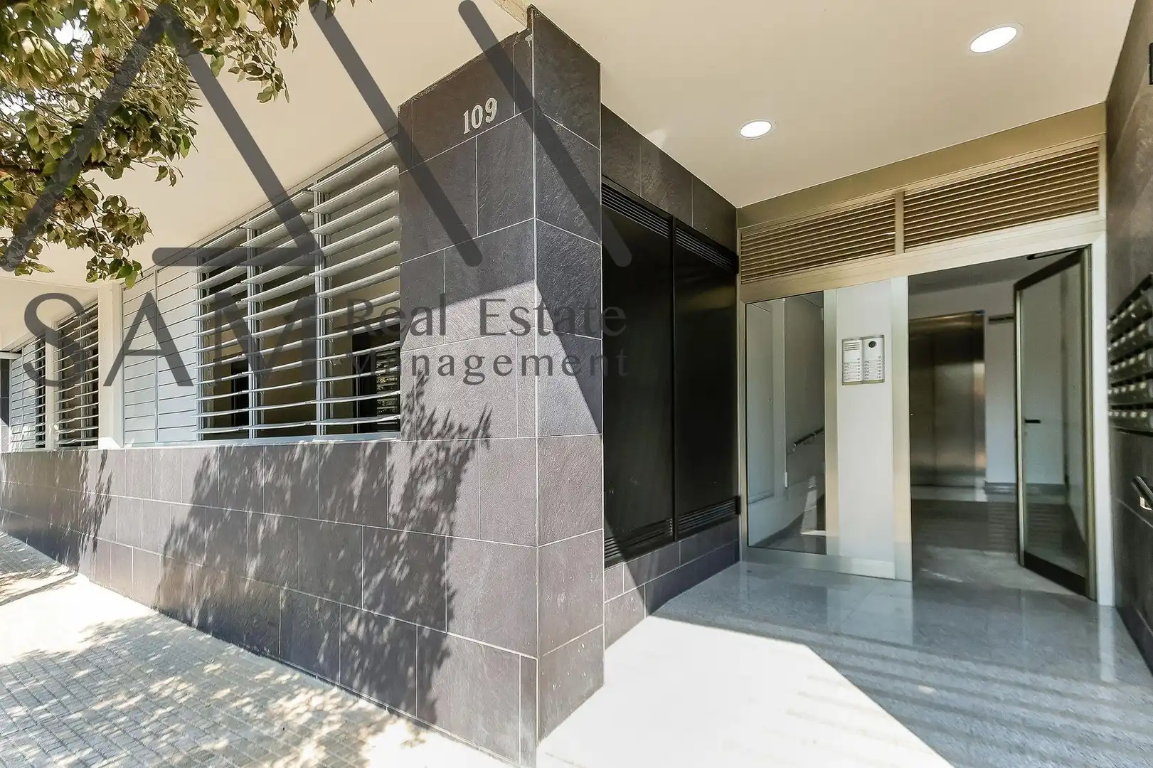 Außenansicht von Wohnung zum Verkauf in Navàs mit Heizung, Terrasse und Balkon