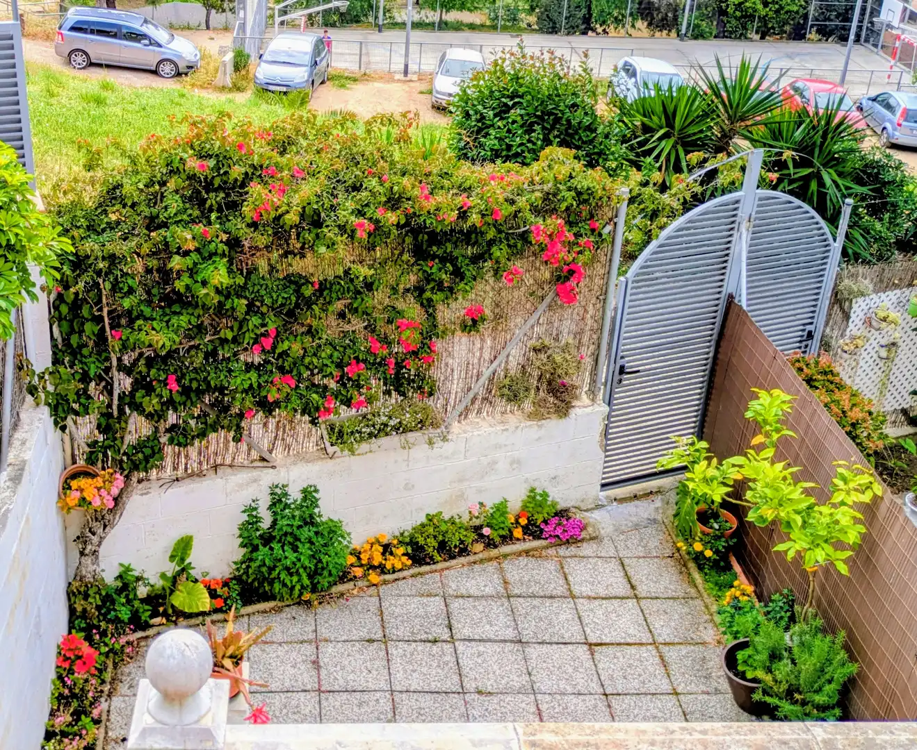 Jardín de Casa adosada en venta en Santa Coloma de Gramenet con Terraza y Balcón