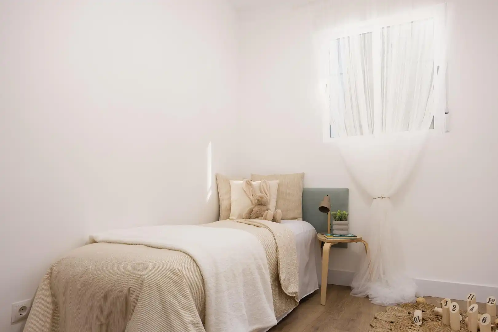Bedroom of Flat for sale in Madrid