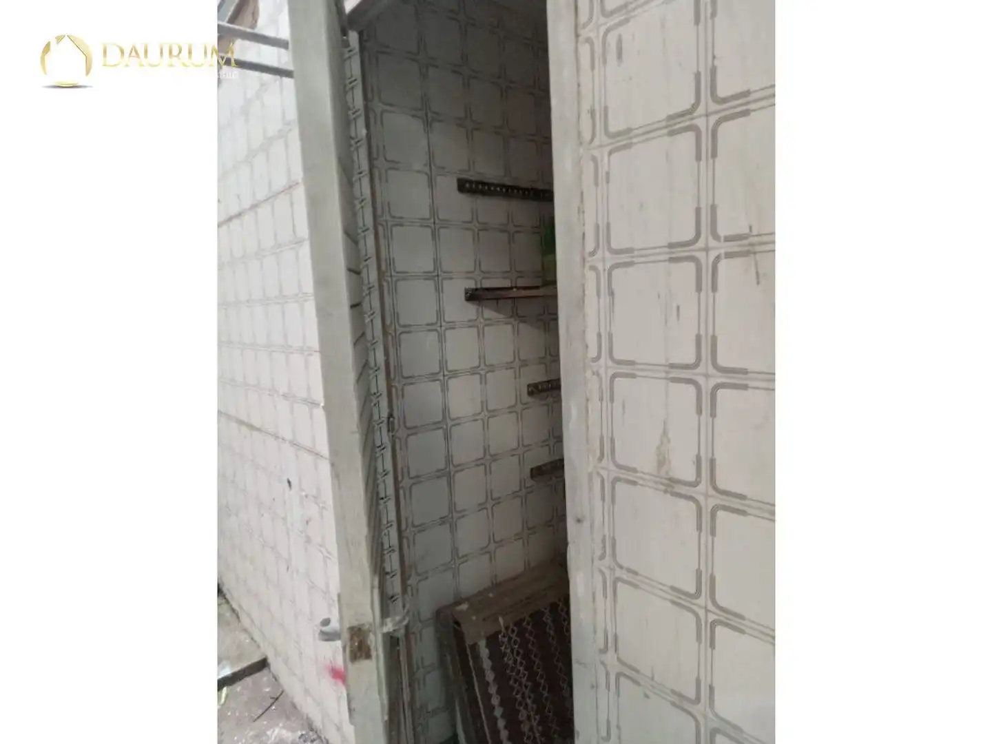 Vista exterior de Nave industrial en venta en Valencia
