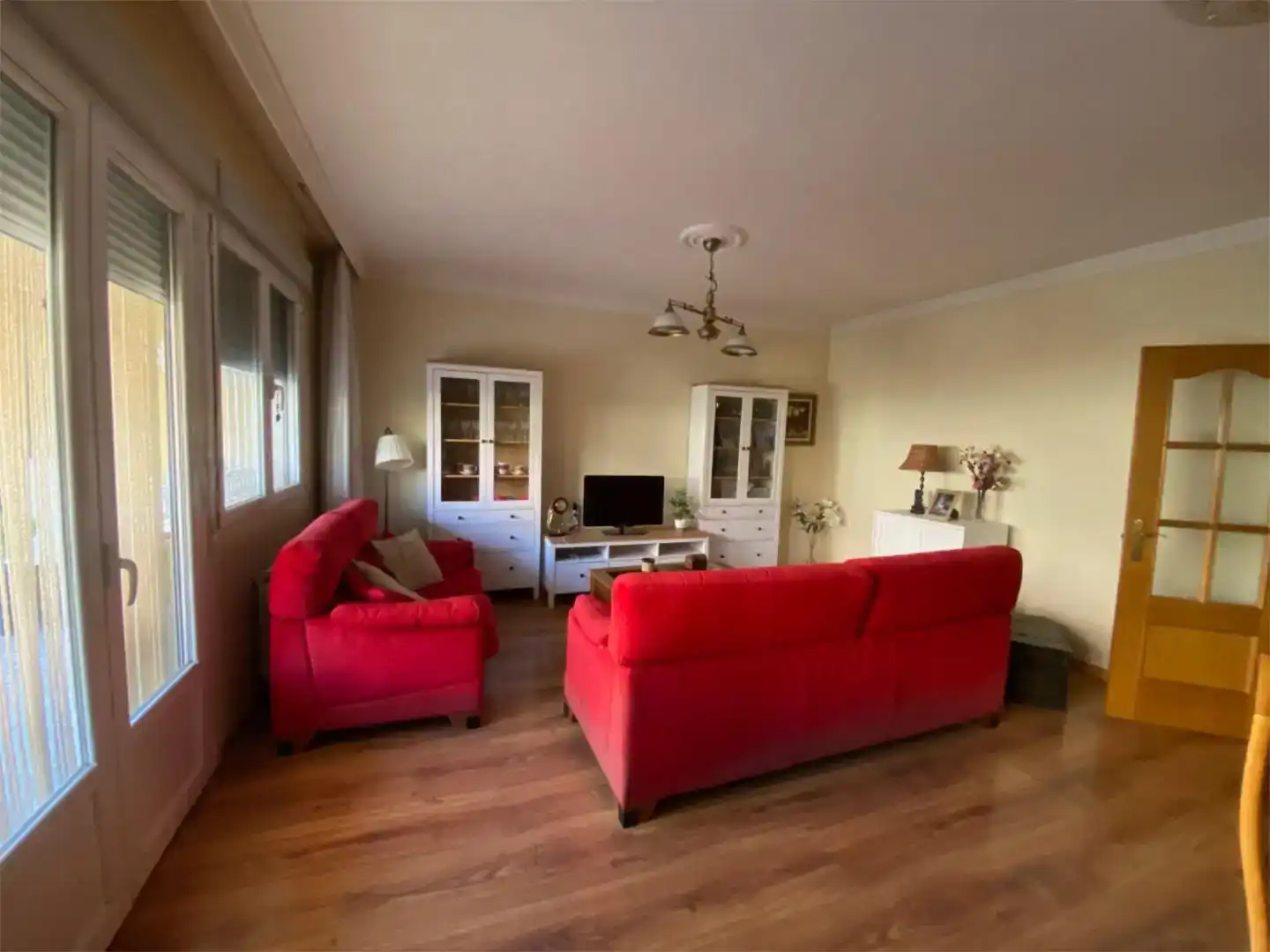 Sala d'estar de Casa o xalet en venda en Aranjuez amb Aire condicionat i Piscina