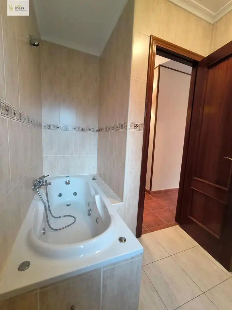 Villa con giardino in affitto a Hazas de Cesto, imagen 18