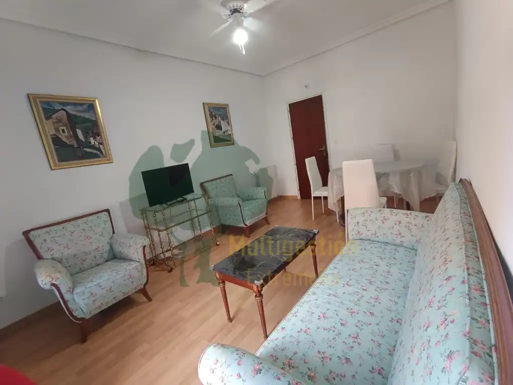 Living room of Flat for share in Cáceres  with Heating