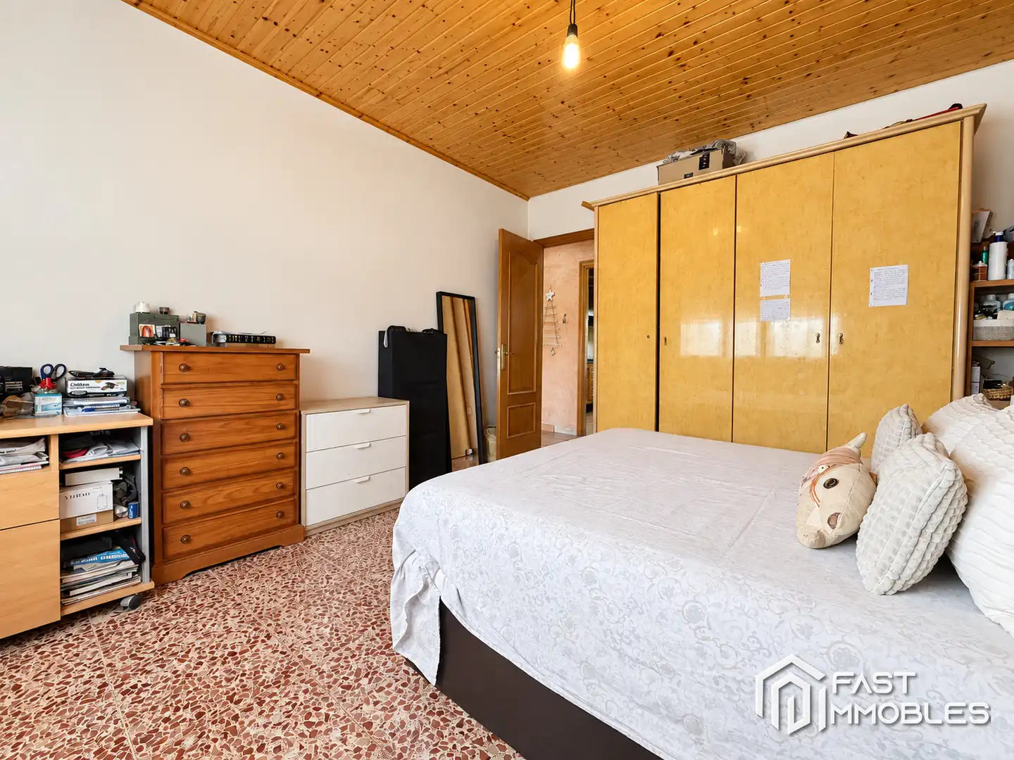 Habitación de Casa adosada en venta en Ponent