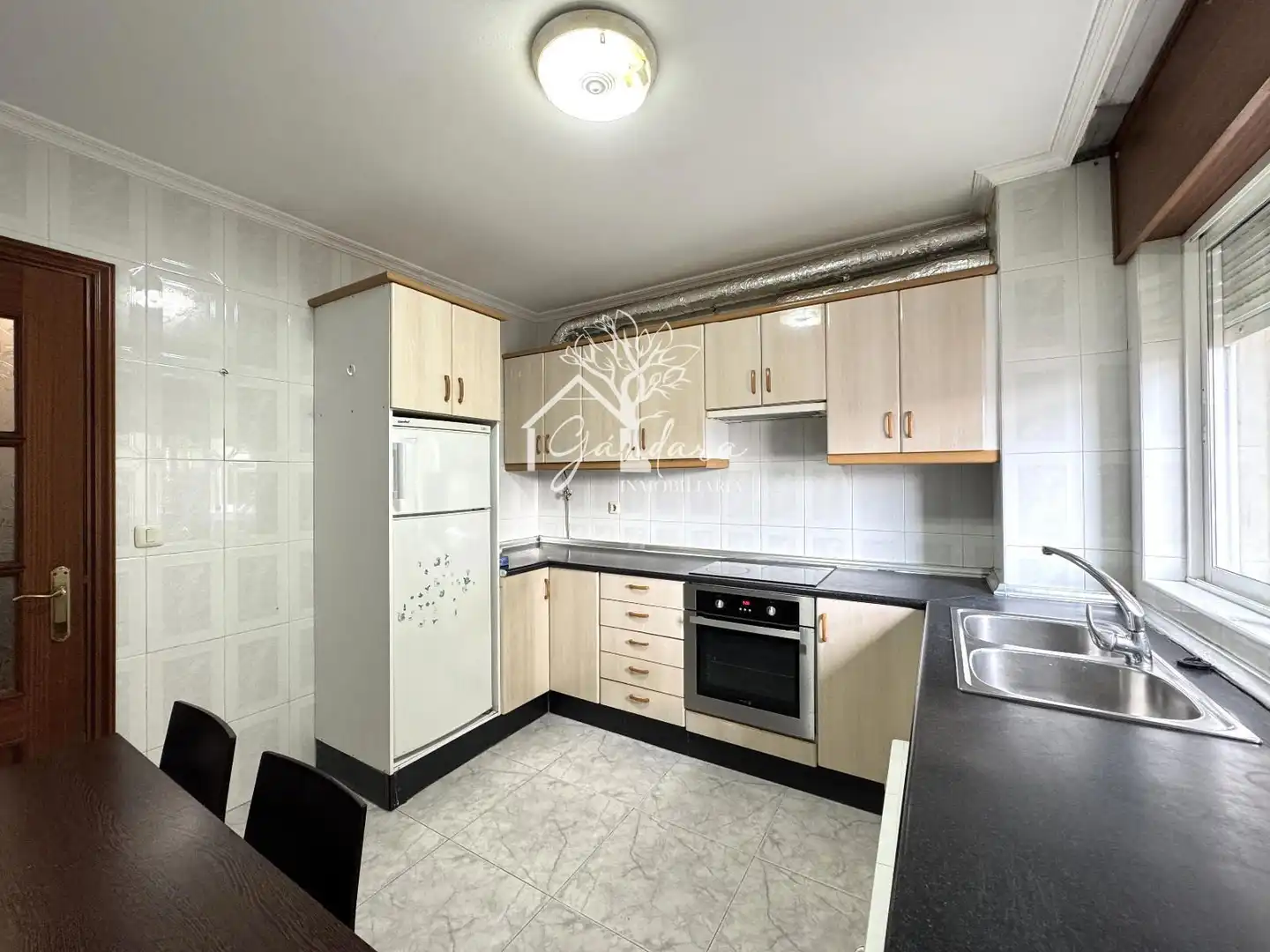 Cocina de Piso en venta en Ares con Amueblado, Horno y Lavadora