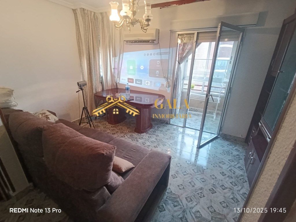 Living room of Flat for sale in Cáceres Capital  with Air Conditioner and Terrace