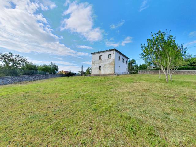 Casa-chalet en Venta en Las Regueras