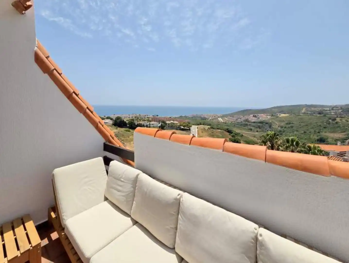 Terrasse von Dachboden zum Verkauf in Manilva mit Klimaanlage, Terrasse und Möbliert