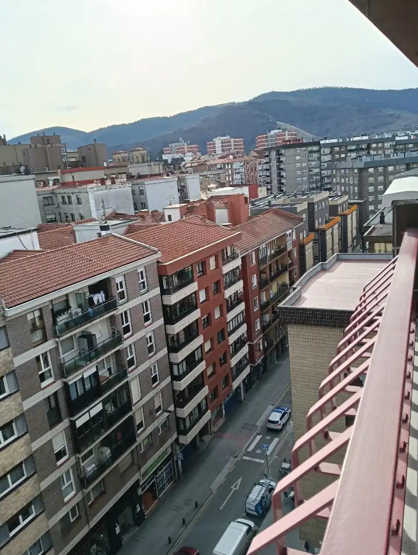 Vista exterior de Pis en venda en Bilbao  amb Calefacció i Terrassa