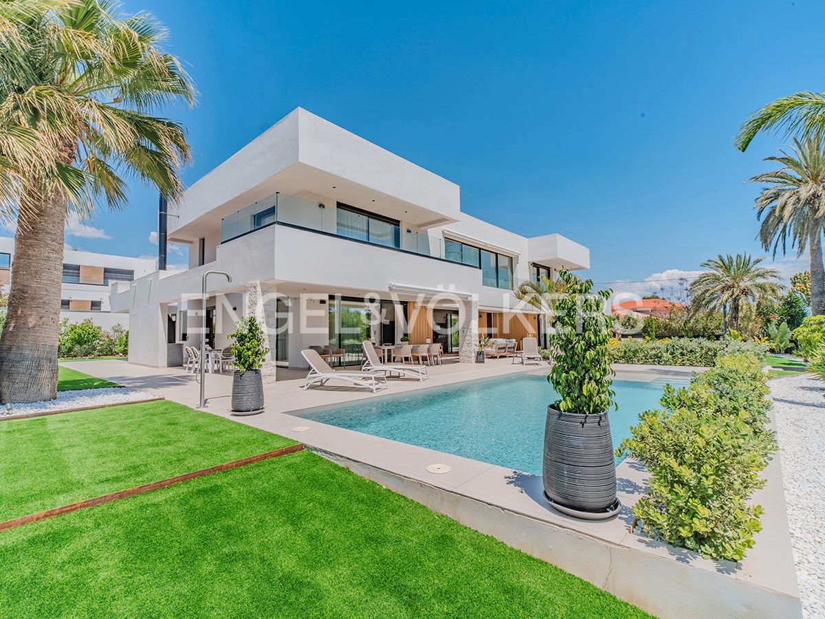 Exterior view of House or chalet for sale in Alicante / Alacant  with Air Conditioner, Heating and Private garden