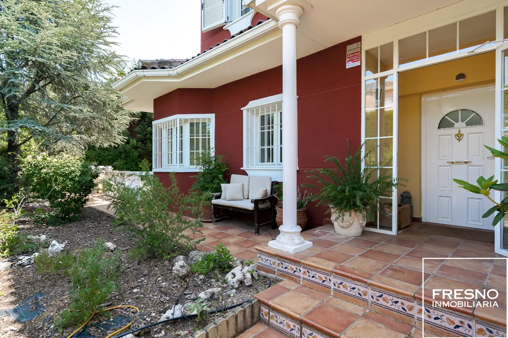 Vista exterior de Casa o xalet en venda en Cobeña amb Aire condicionat, Calefacció i Jardí privat