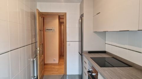 Azabache vende bonito apartamento en Cacheiras, imatge 5