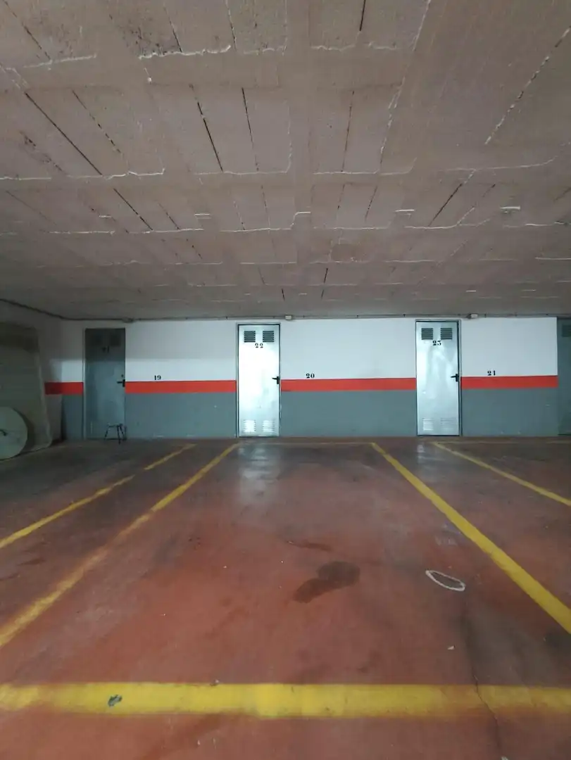 Parking de Piso en venta en Torremolinos con Aire acondicionado, Trastero y Amueblado