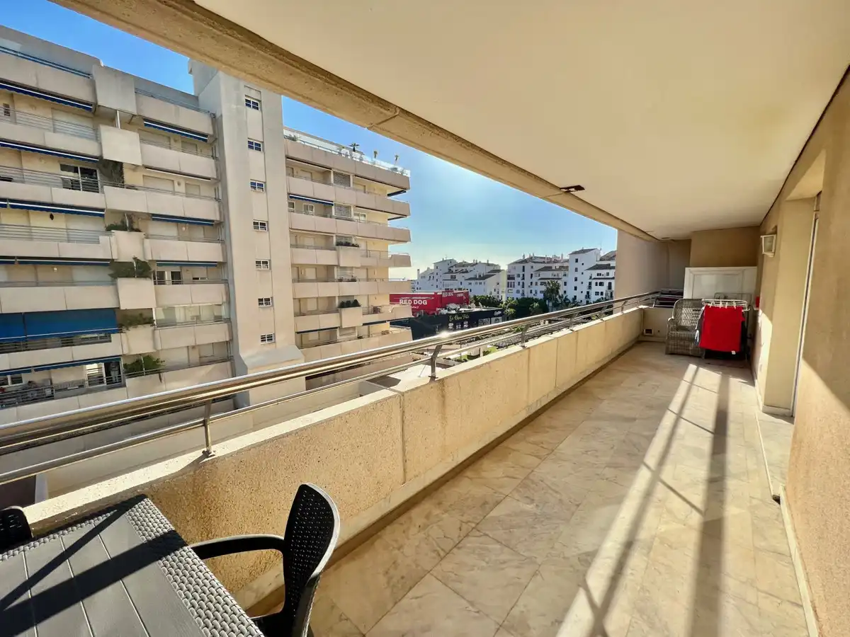 Apartament amb piscina en venda a JOSE SARAMAGO-PTO BANUS 1, imagen 8