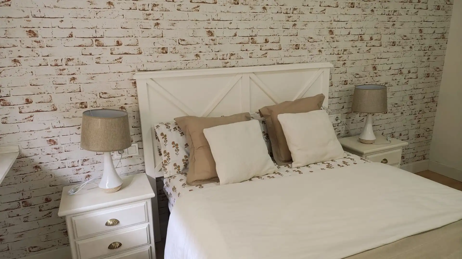 Habitación de Piso de alquiler en Puertollano con Aire acondicionado, Calefacción y Amueblado