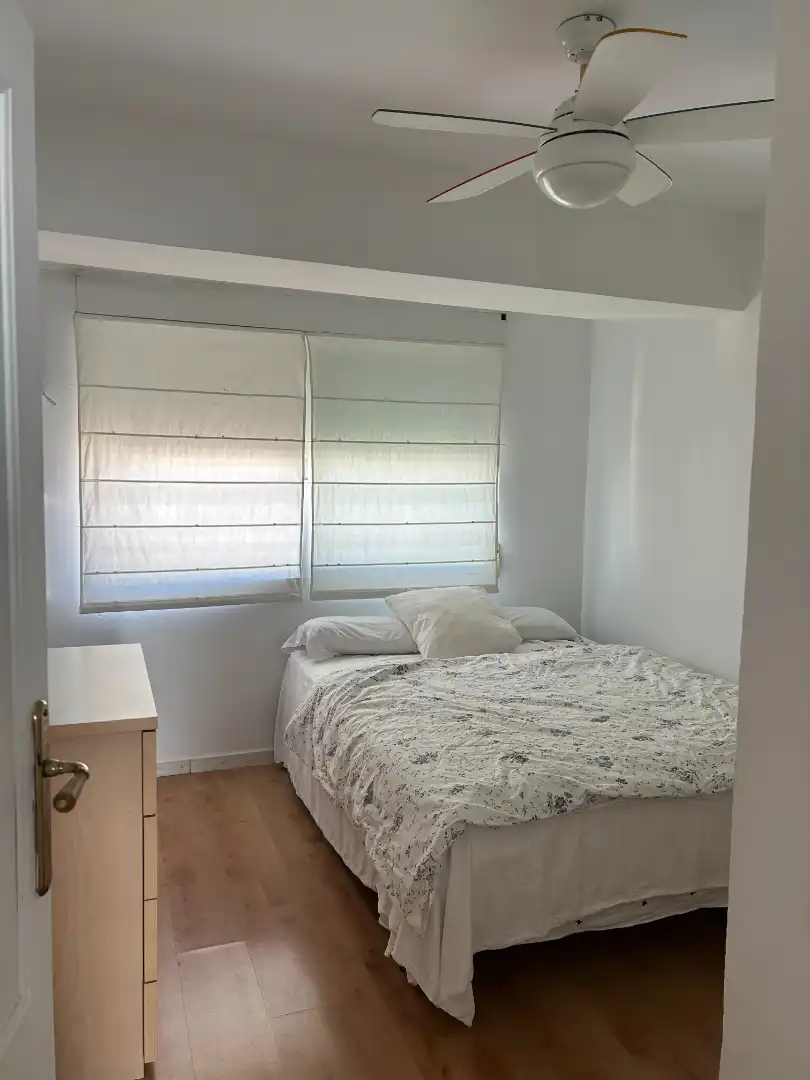 Habitación de Piso de alquiler en El Campello con Aire acondicionado, Calefacción y Amueblado