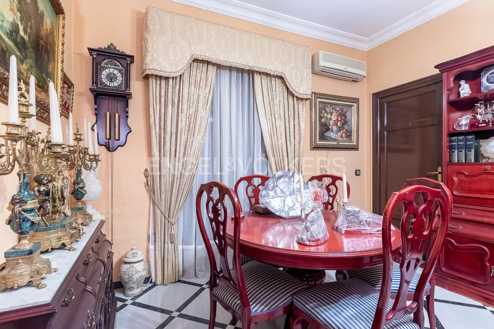 Esszimmer von Haus oder Chalet zum Verkauf in Sevilla mit Klimaanlage, Heizung und Abstellraum