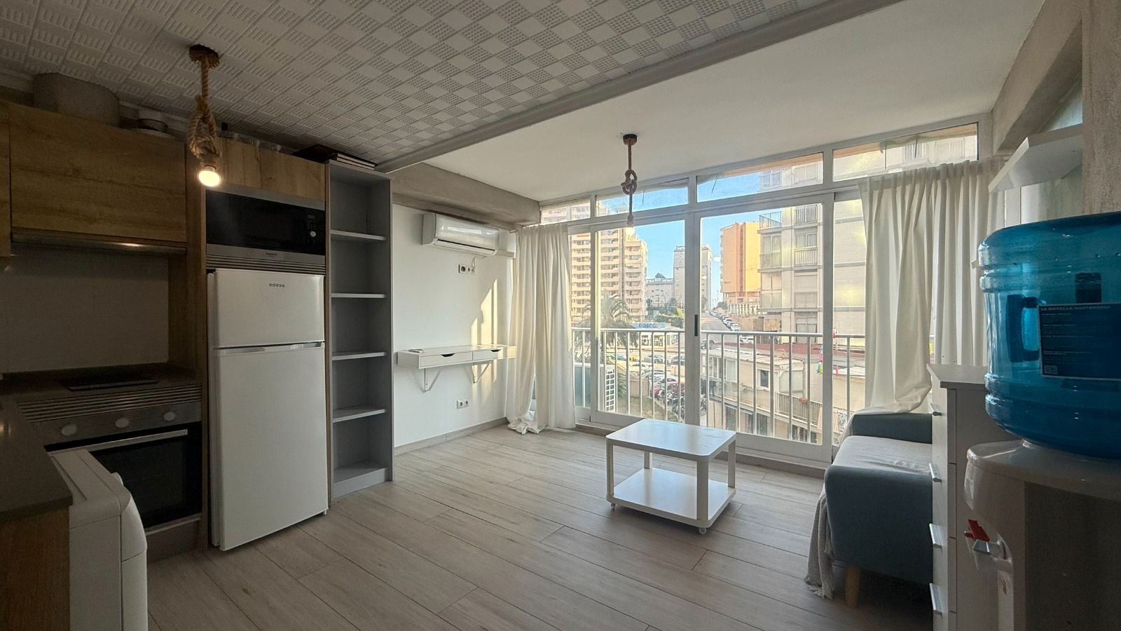 Sala d'estar de Apartament en venda en Calpe / Calp amb Aire condicionat i Moblat