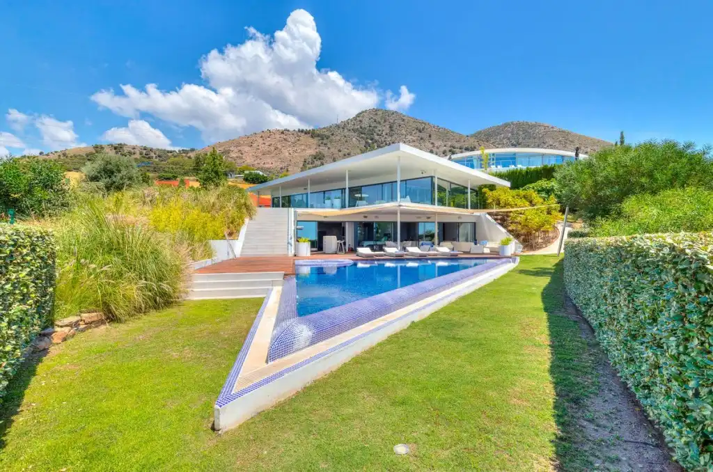 Detached house with pool for sale in El Higuerón
