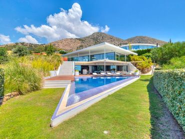 Villa con piscina in vendita a El Higuerón