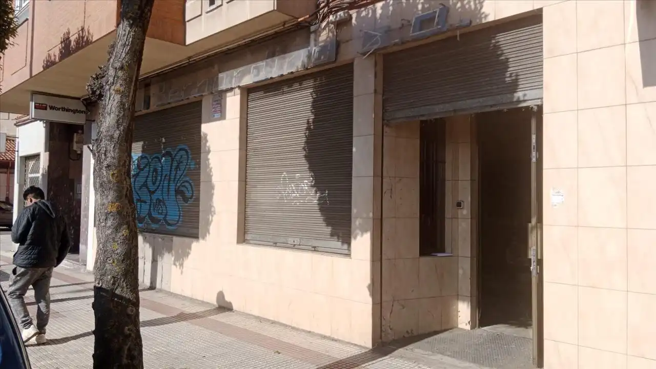 Local comercial en venda a ANTIBIOTICOS-A, imagen 2