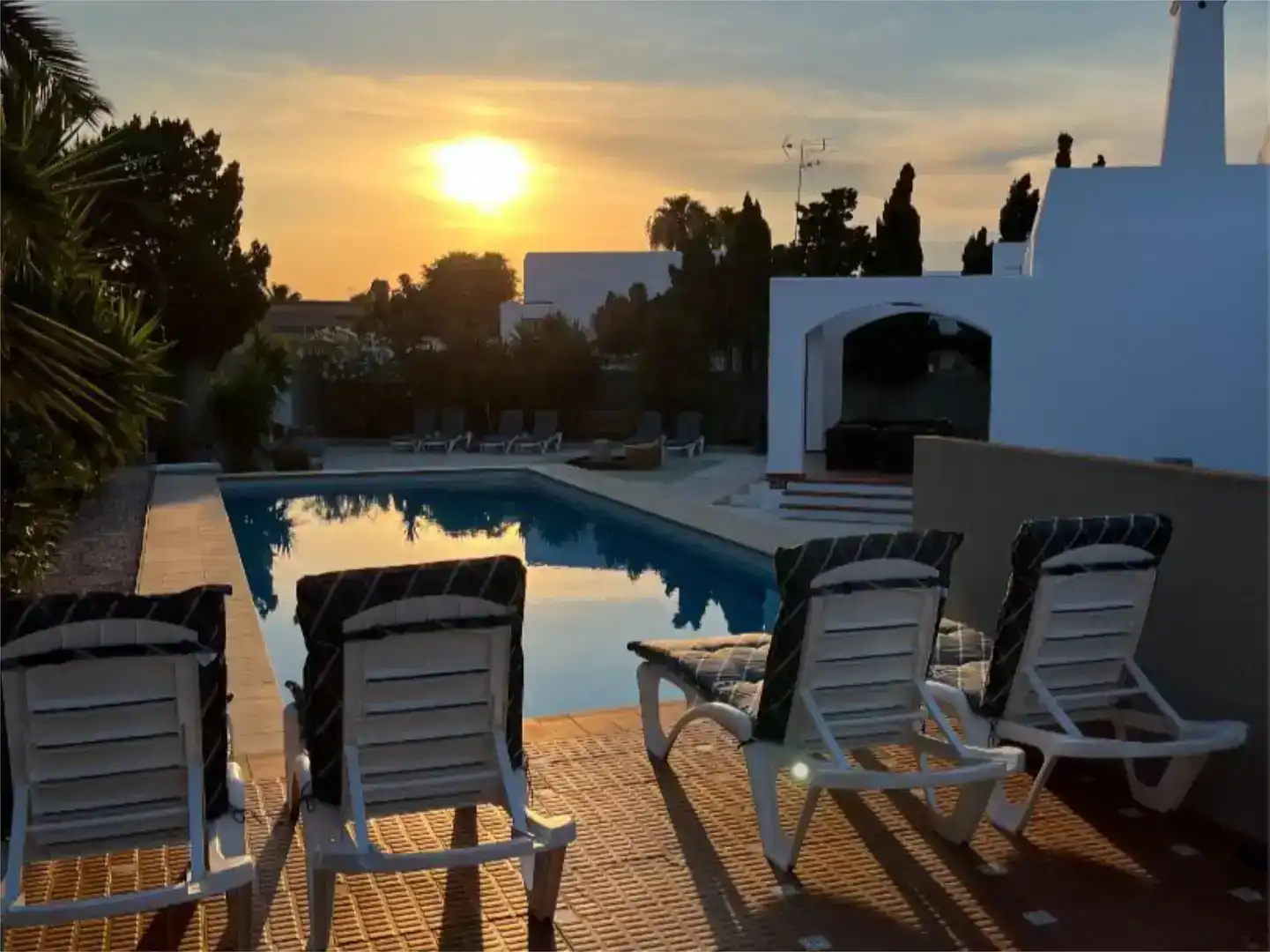 Piscina de Pis en venda en Roquetas de Mar amb Aire condicionat, Jardí privat i Traster