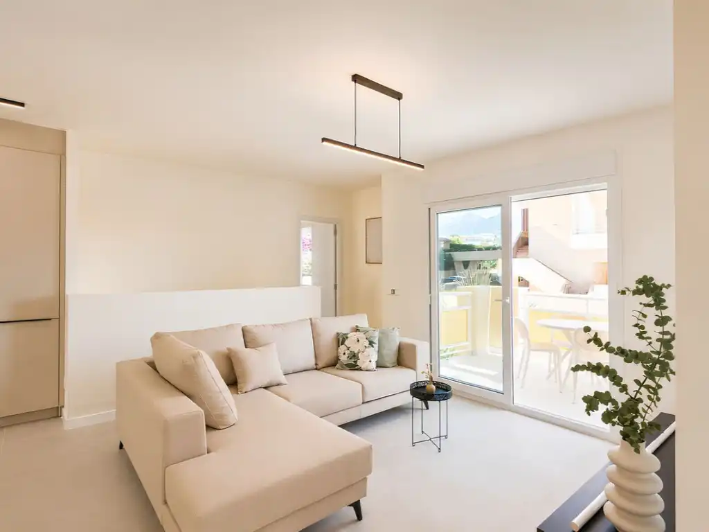 Living room of Flat for sale in Fuengirola  with Air Conditioner, Terrace and Swimming Pool